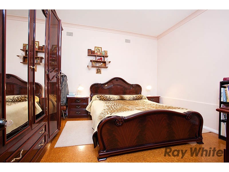 12 Park Road, Carlton NSW 2218