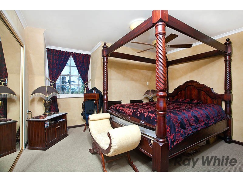 1 Valentia Avenue, Lugarno NSW 2210