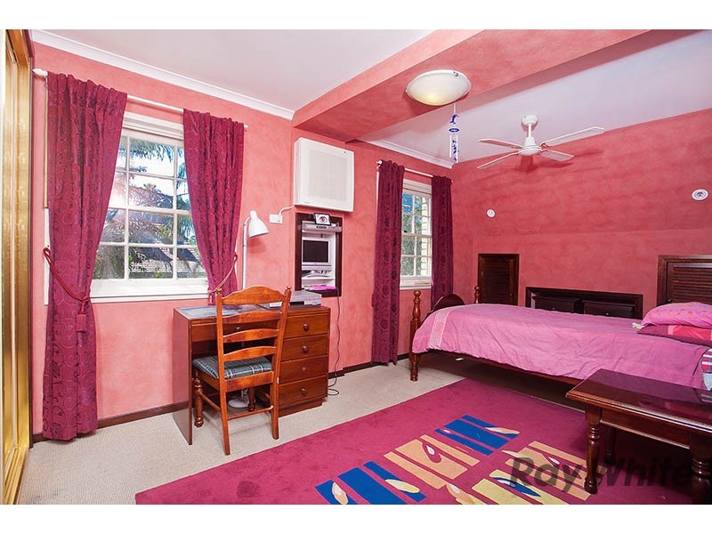 1 Valentia Avenue, Lugarno NSW 2210