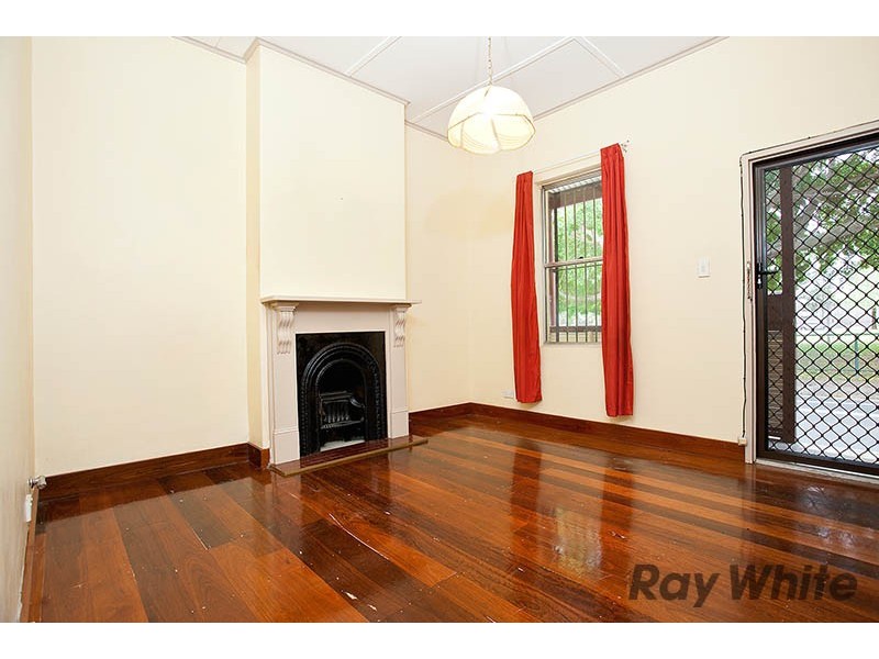 122 Campbell Street, St Peters NSW 2044