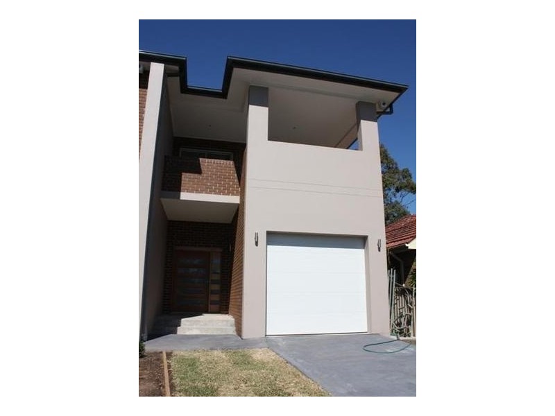 2A Eva Street, Roselands NSW 2196