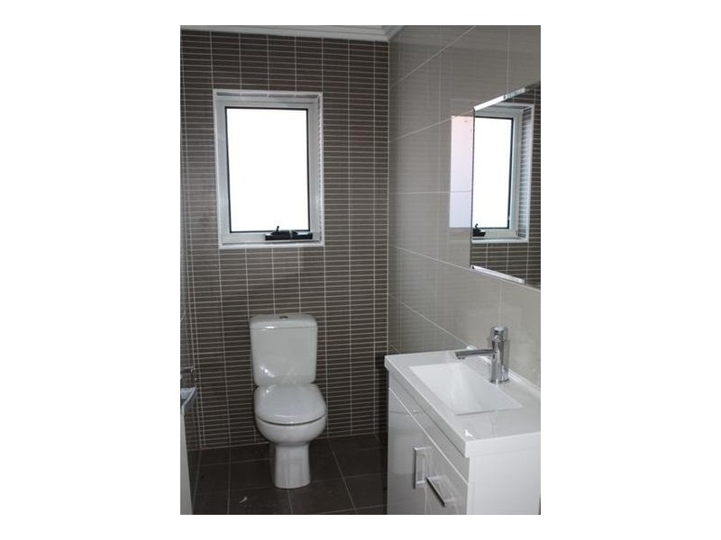 2A Eva Street, Roselands NSW 2196