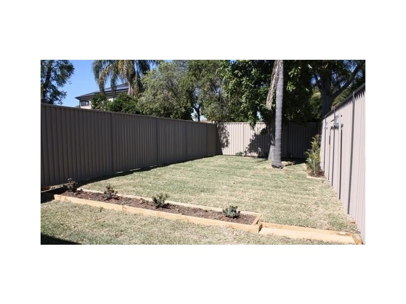 2A Eva Street, Roselands NSW 2196