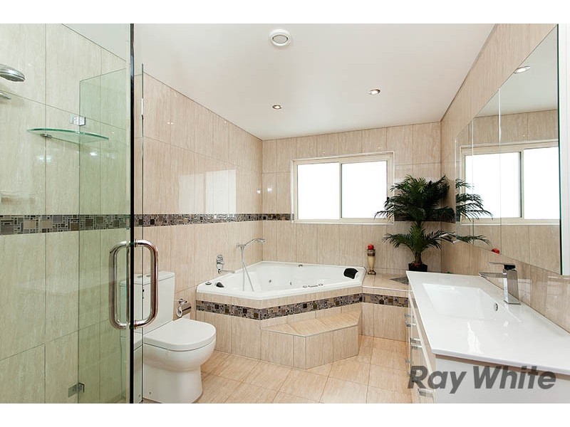 8 Carlton Crescent, Kogarah Bay NSW 2217