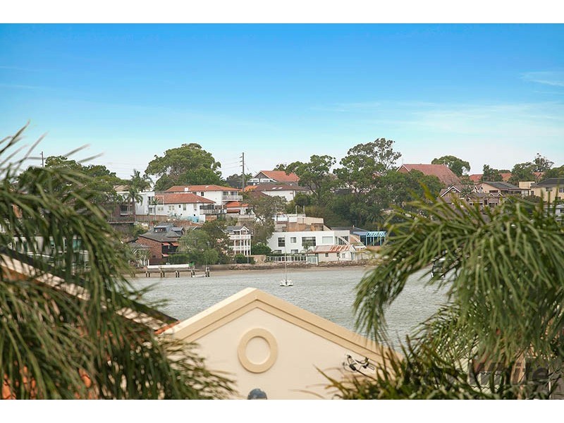 8 Carlton Crescent, Kogarah Bay NSW 2217