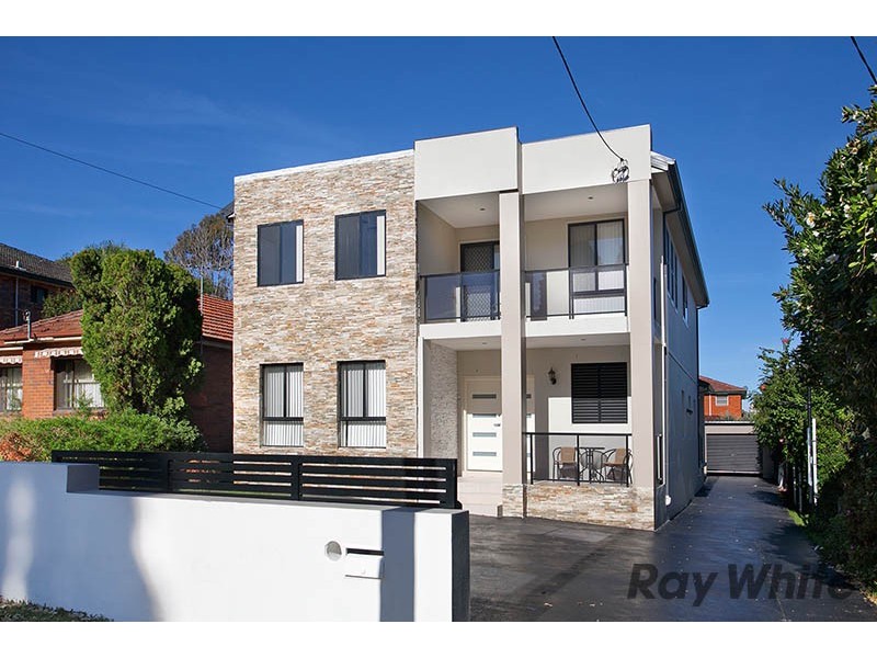 5 Kinsel Avenue, Kingsgrove NSW 2208