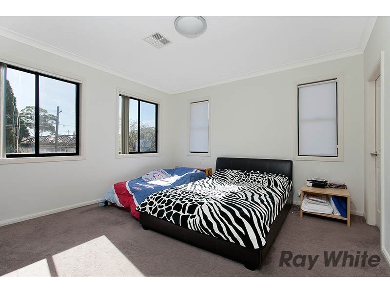 5 Kinsel Avenue, Kingsgrove NSW 2208