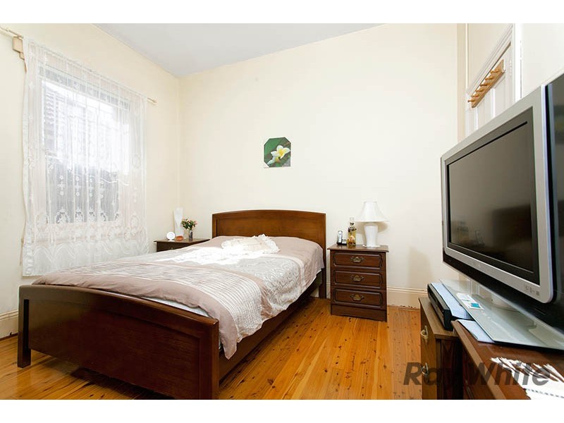 7 John Street, Tempe NSW 2044