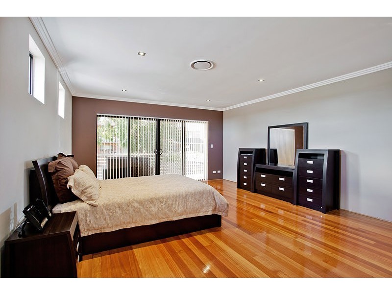 266 Carrington Avenue, Hurstville NSW 2220
