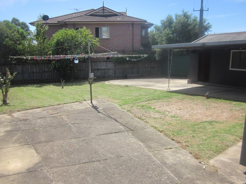 18 Rawson Road, Greenacre NSW 2190