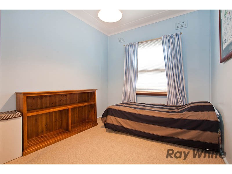 52 Lynwen Crescent, Banksia NSW 2216