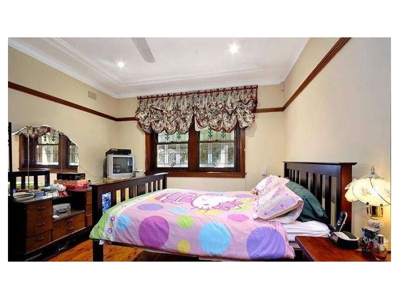 4 Renown Avenue, Oatley NSW 2223