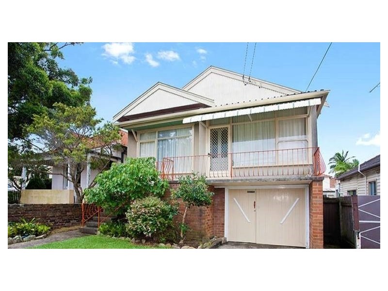 4 Arthur Street, Carlton NSW 2218