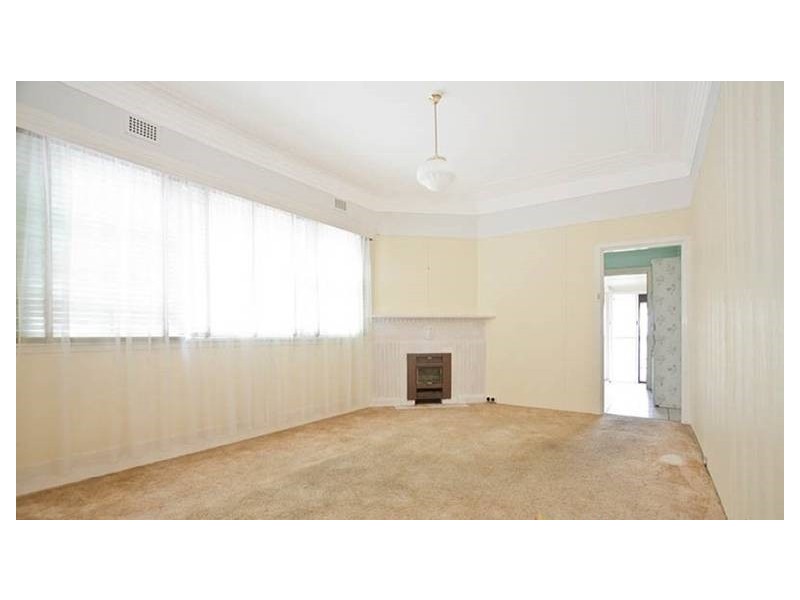 4 Arthur Street, Carlton NSW 2218