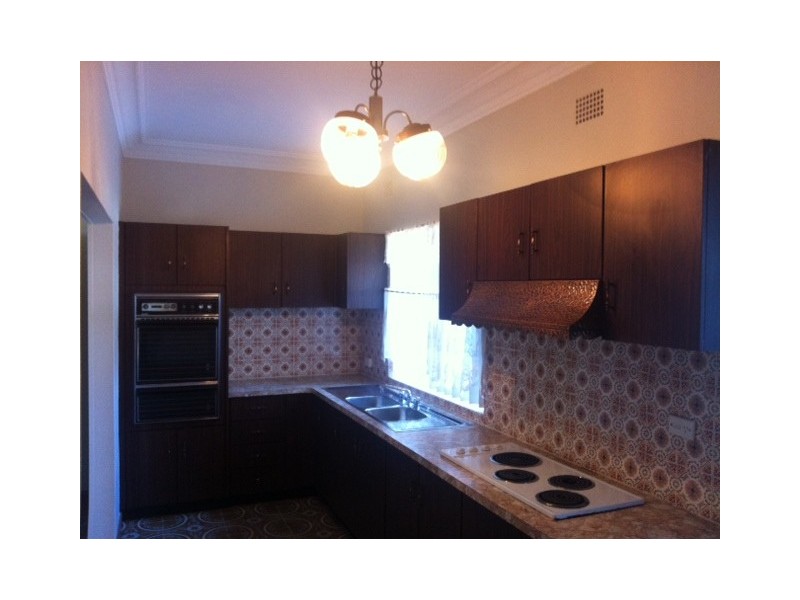 3 Ewen Street, Roselands NSW 2196