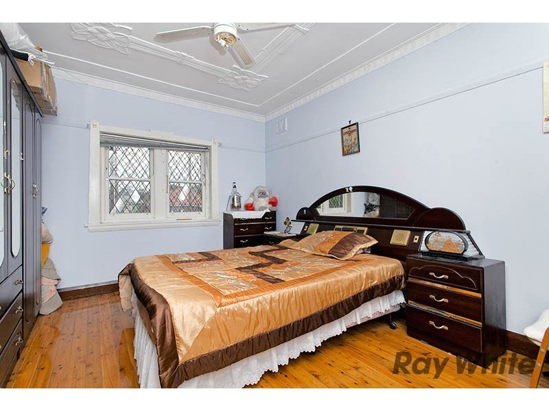 14 Planthurst Road, Carlton NSW 2218