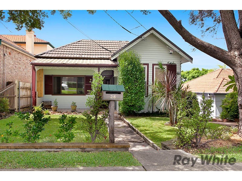 28 East Crescent, Hurstville Grove NSW 2220