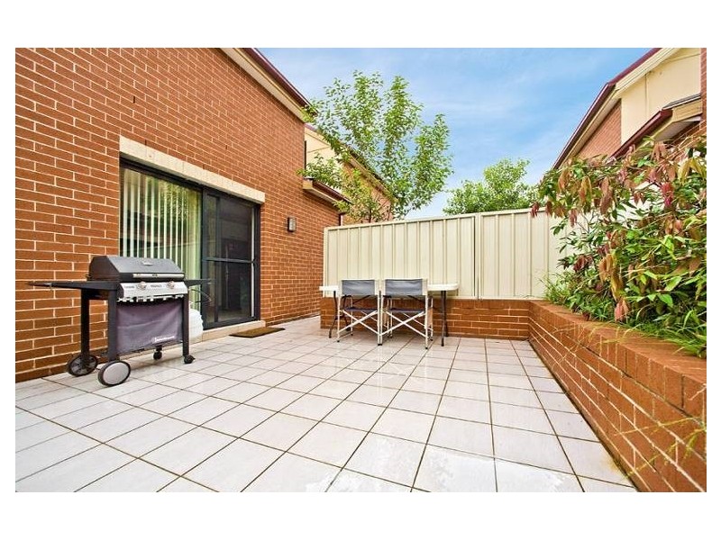 2/73 Water Street, Belfield NSW 2191