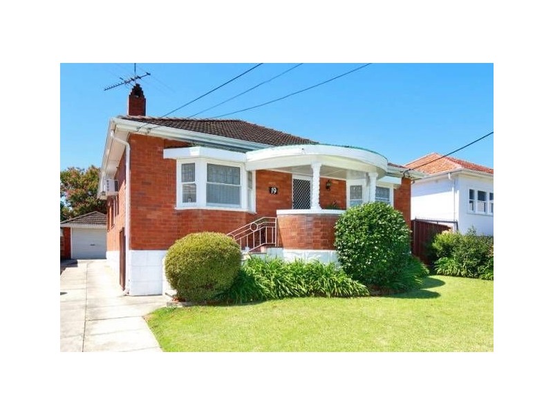 19 Ada Street, Kingsgrove NSW 2208