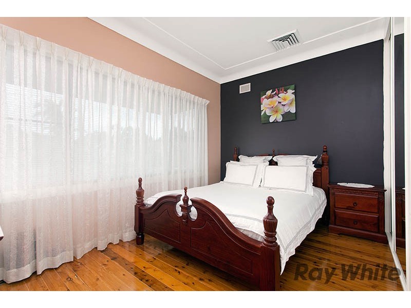 28 Oakleigh Avenue, Banksia NSW 2216