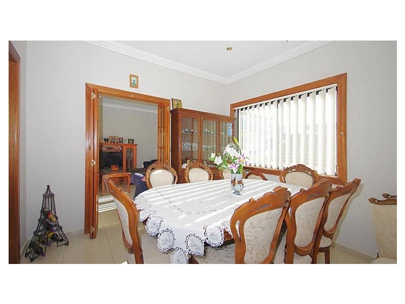 1 Rosebank Avenue, Kingsgrove NSW 2208