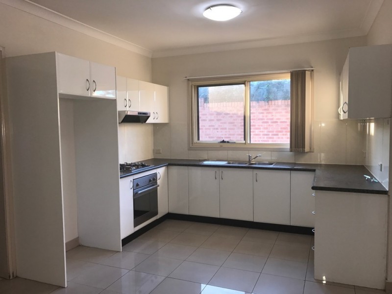 1/180 Newbridge Road, Moorebank NSW 2170