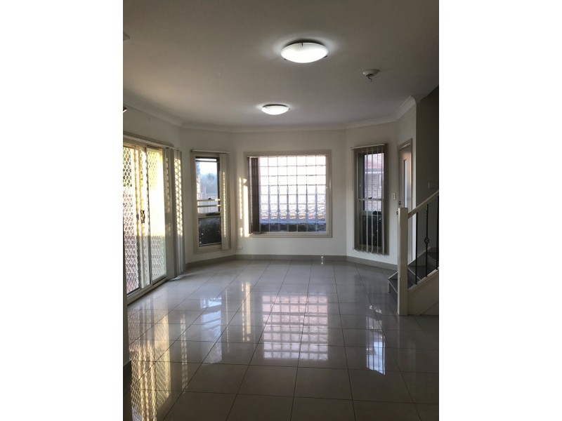 1/180 Newbridge Road, Moorebank NSW 2170