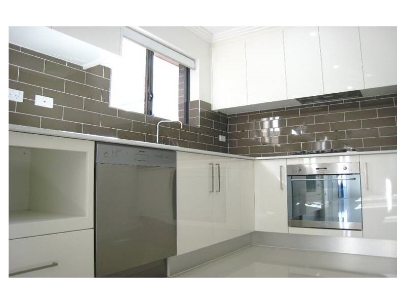 2/3 Rome Street, Canterbury NSW 2193