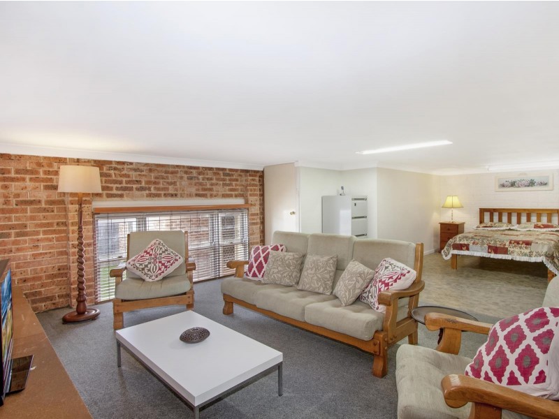 8 Tallawalla Street, Beverly Hills NSW 2209