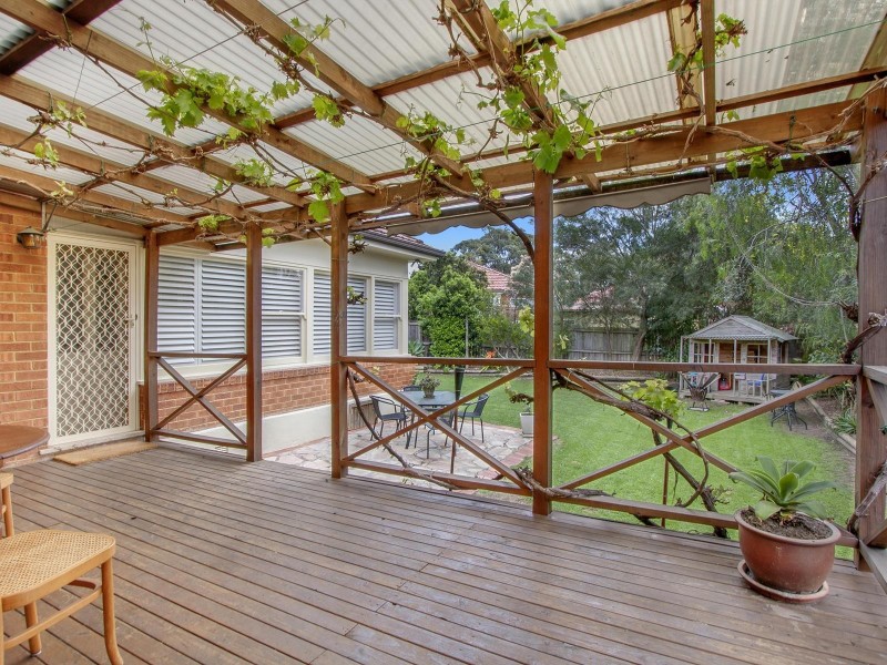 8 Tallawalla Street, Beverly Hills NSW 2209