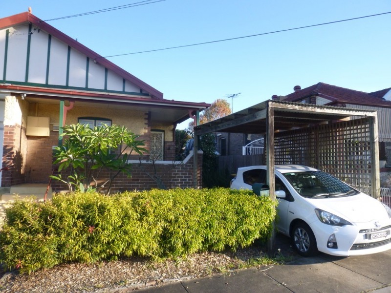 37 Tabrett Street, Banksia NSW 2216