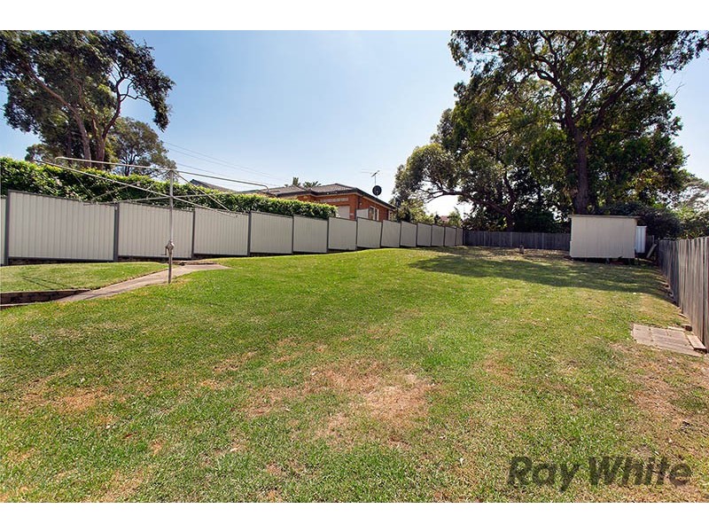 95 Bonds Road, Peakhurst NSW 2210