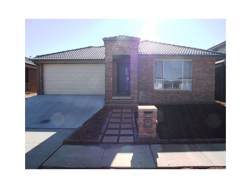 16 Marie Pitt, Franklin ACT 2913