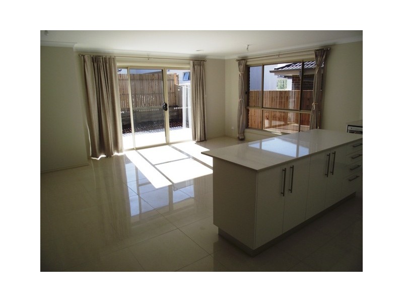 16 Marie Pitt, Franklin ACT 2913