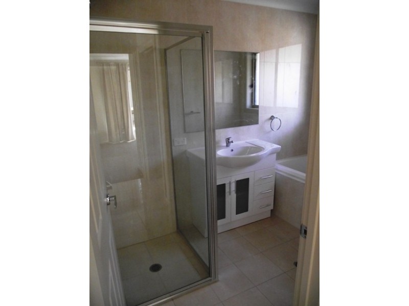 16 Marie Pitt, Franklin ACT 2913