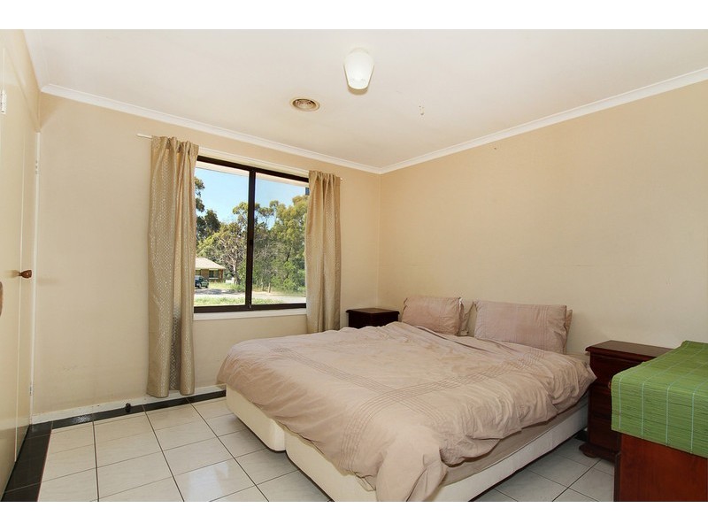 16 Skertchly Place, Florey ACT 2615