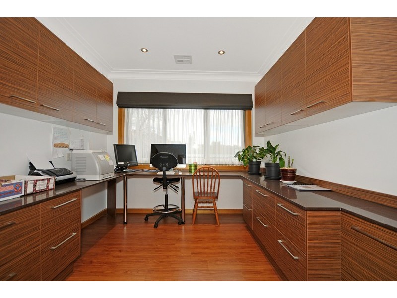 65 Hopetoun Circuit, Yarralumla ACT 2600