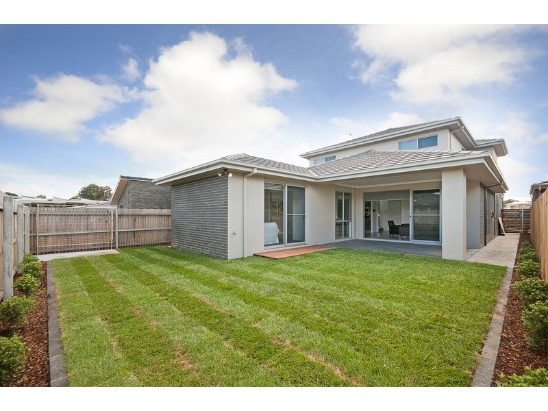 6 Horneville Street, Forde ACT 2914