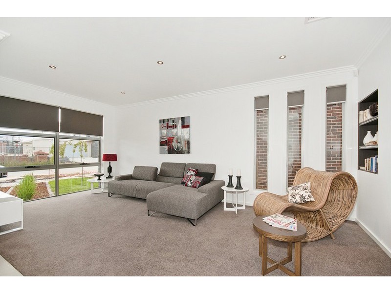 6 Horneville Street, Forde ACT 2914
