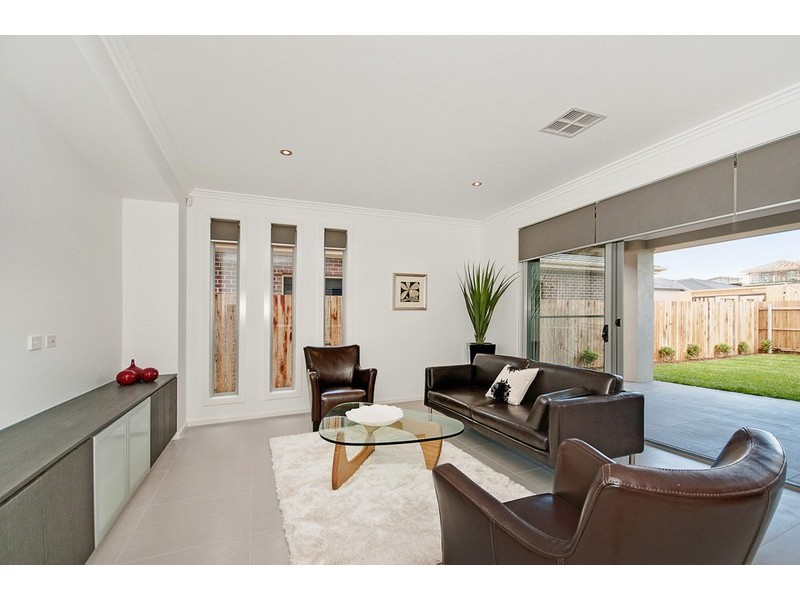 6 Horneville Street, Forde ACT 2914