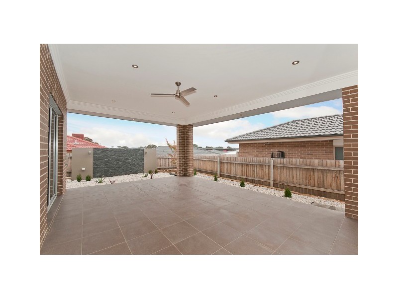 9 Hinde St, Franklin ACT 2913