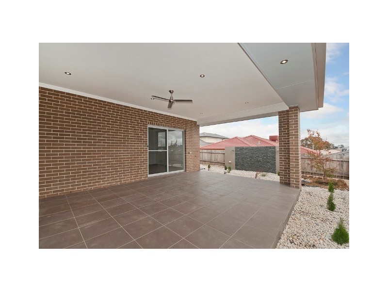 9 Hinde St, Franklin ACT 2913