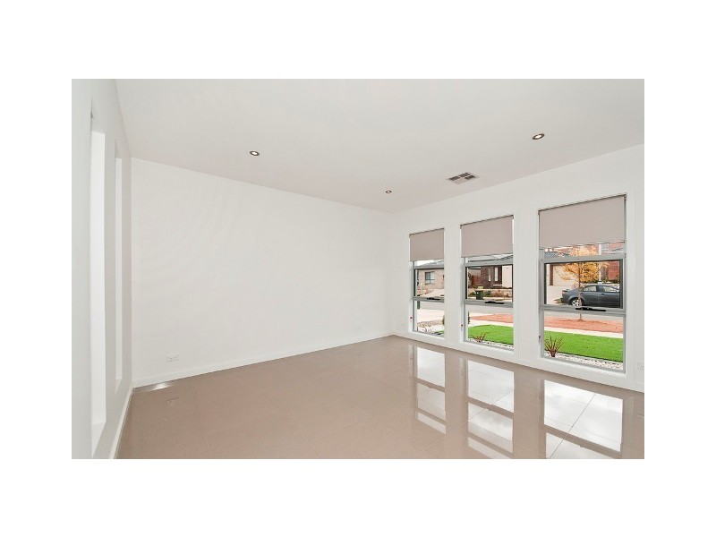 9 Hinde St, Franklin ACT 2913