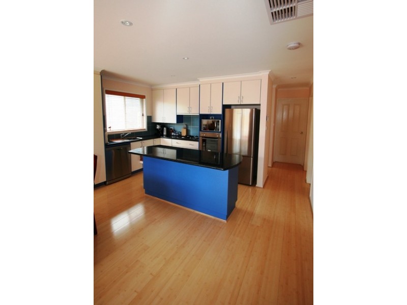 16 Helen Leonard Crescent, Forde ACT 2914