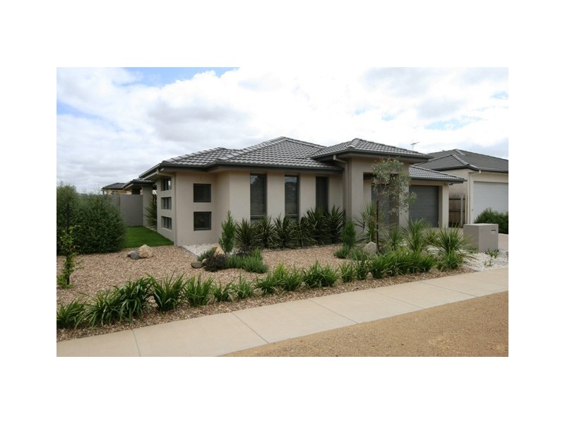 27 Judith Wright Street, Franklin ACT 2913