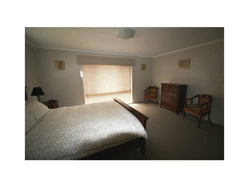27 Judith Wright Street, Franklin ACT 2913