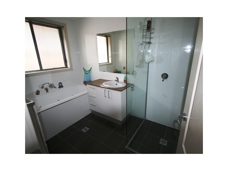 27 Judith Wright Street, Franklin ACT 2913