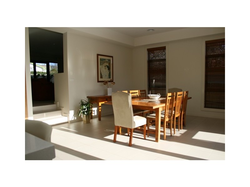 3 Maygar St, Hughes ACT 2605