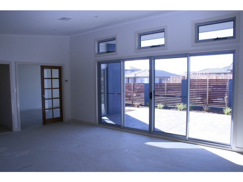 23 Amy Ackman St, Forde ACT 2914