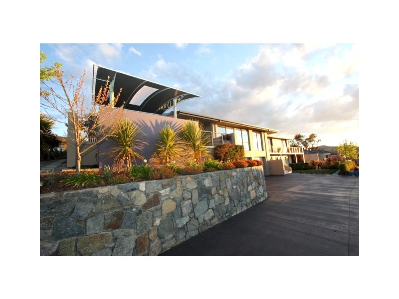 106 Waterfall Drive, Jerrabomberra NSW 2619